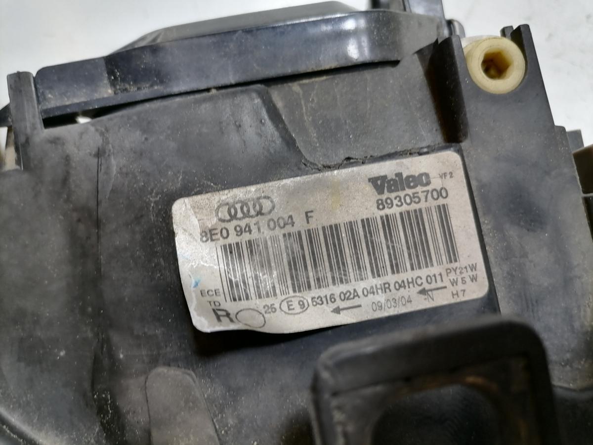 Audi A4 8E B6 original Scheinwerfer vorn rechts Halogen Bj.2004